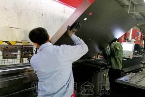 不銹鋼在加工折彎時(shí) 應(yīng)注意哪些問題