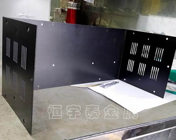 不銹鋼加工沖孔板特點