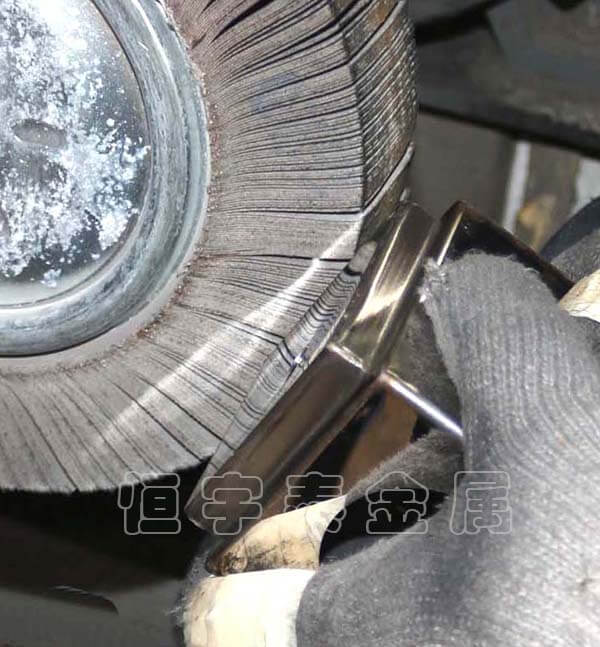 在鈑金的加工打磨和拋光過程中需要注意哪些關鍵因素